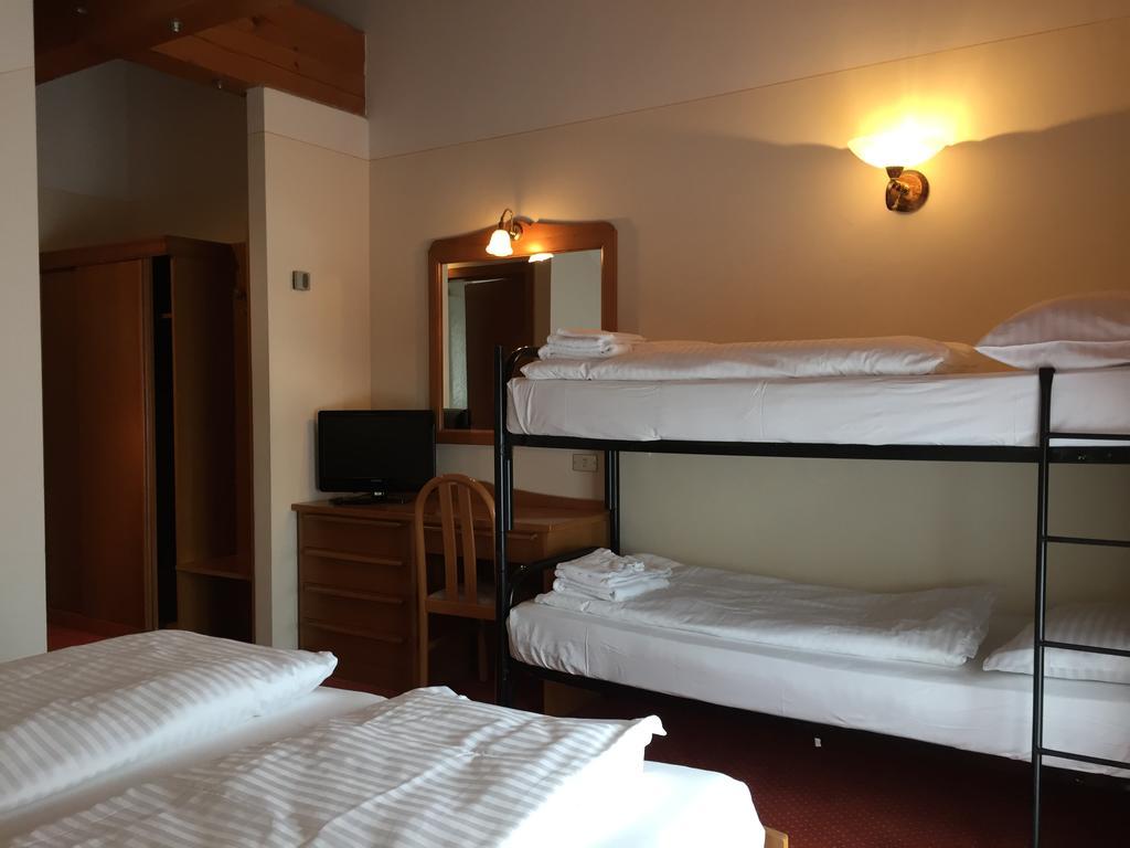 Hotel Collini ปินโซโล ห้อง รูปภาพ